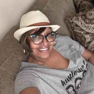 Meet your Posher, Annette